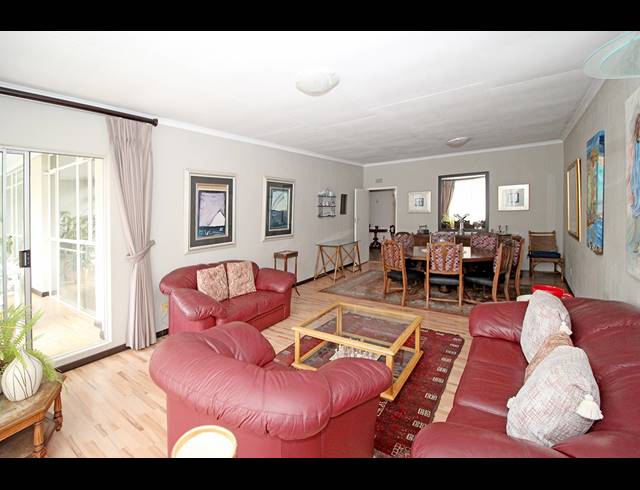 4 BEDROOM APARTMENT FOR SALE IN ST ANDREWS